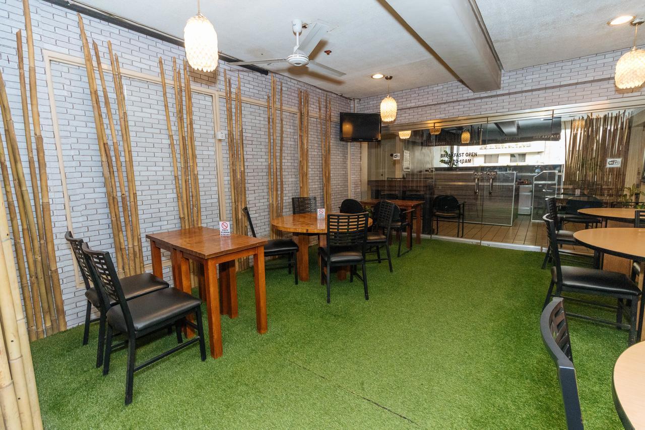 Reddoorz @ Amorsolo Makati Makati City Ngoại thất bức ảnh