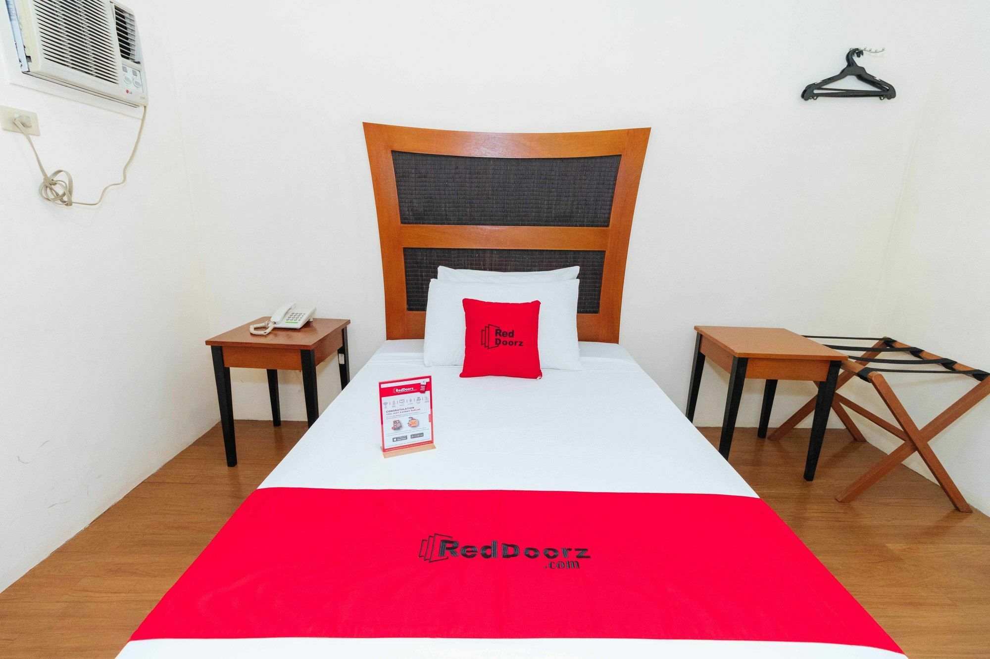 Reddoorz @ Amorsolo Makati Makati City Ngoại thất bức ảnh